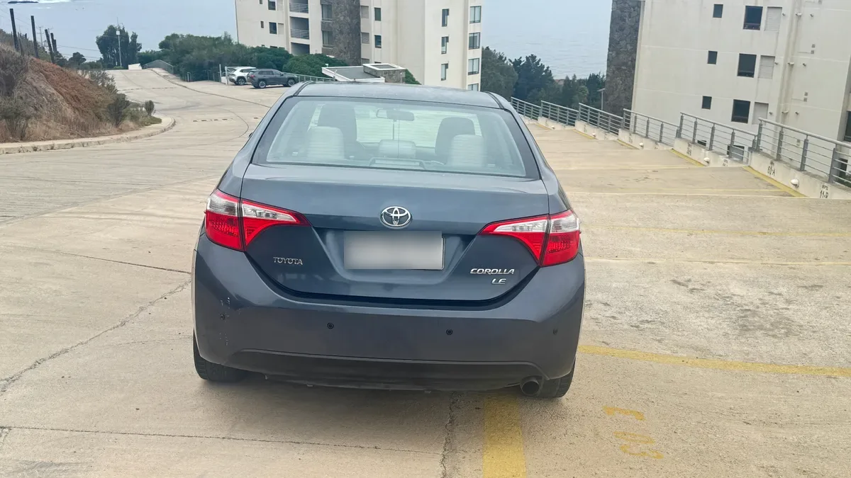 TOYOTA COROLLA 1.8 Sedan Sport Cvt At año 2015