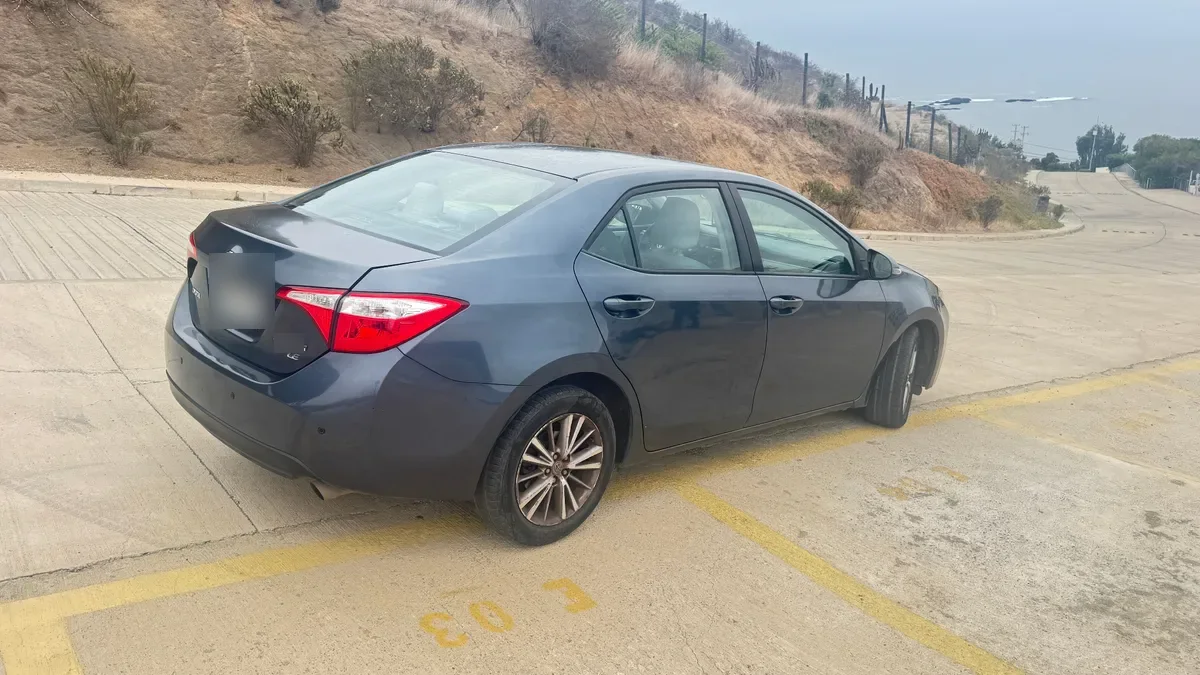 TOYOTA COROLLA 1.8 Sedan Sport Cvt At año 2015
