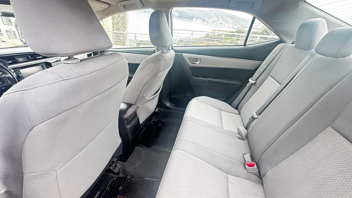 TOYOTA COROLLA 1.8 Sedan Sport Cvt At año 2015