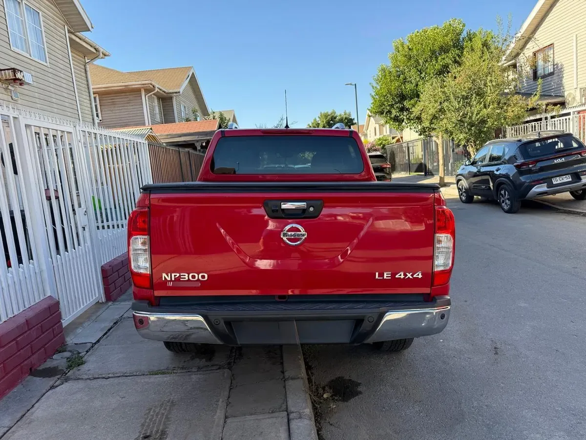 Nissan Np300 2.3 Dsl Dc Le Mt 4wd año 2018