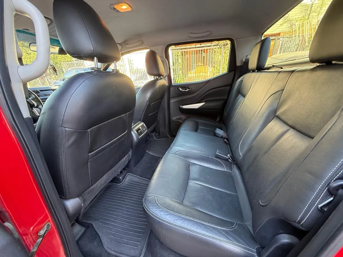 Nissan Np300 2.3 Dsl Dc Le Mt 4wd año 2018
