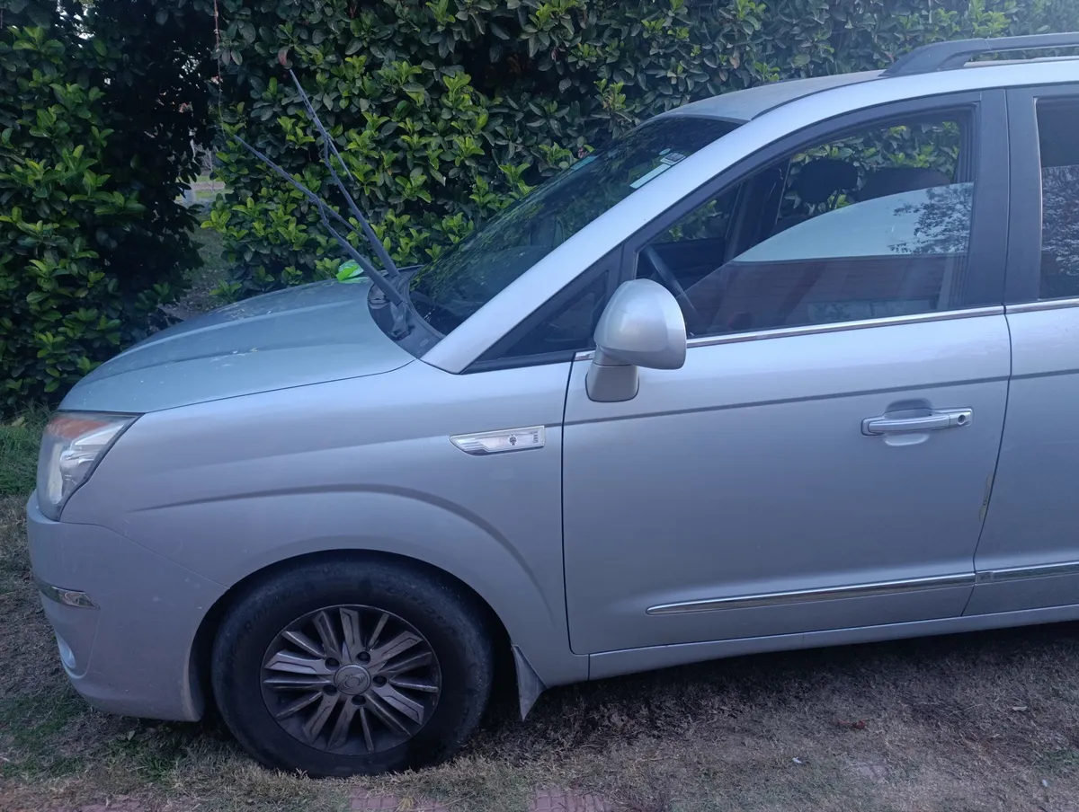 SSANGYONG STAVIC 2.0 Mt Diesel año 2016