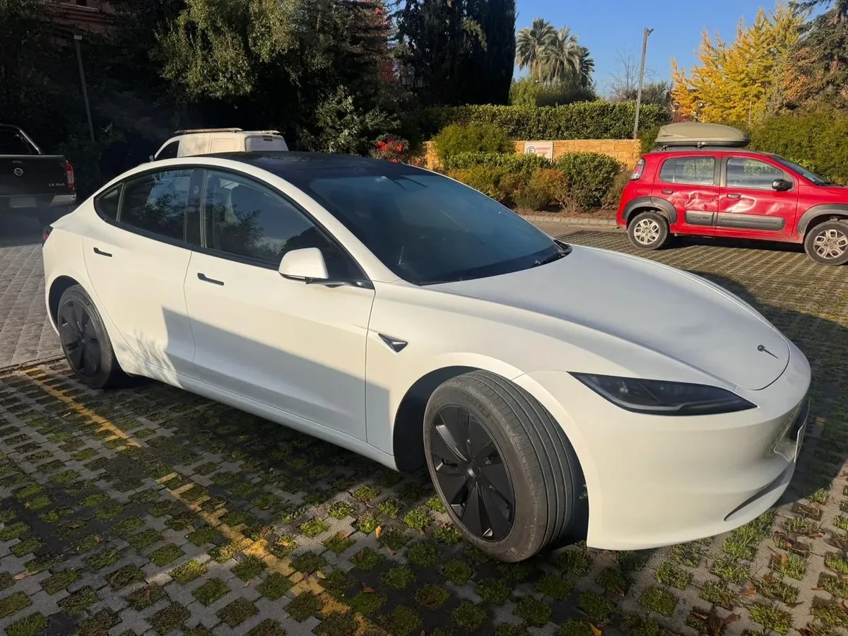 TESLA MODEL 3 Otra año 2024