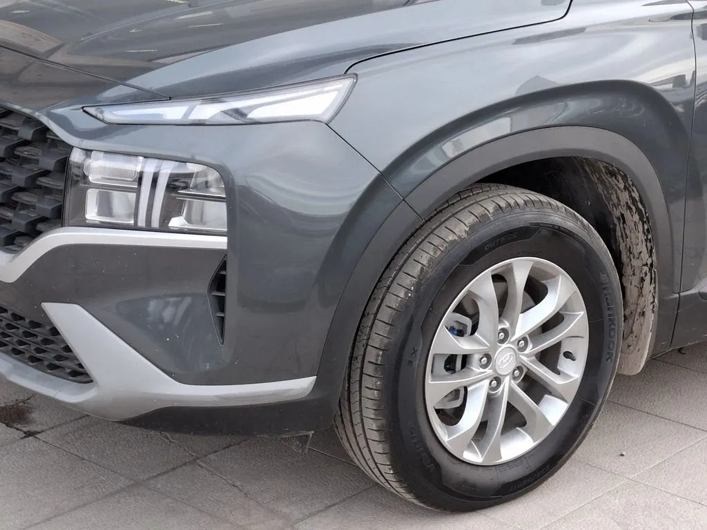 Hyundai Santa Fe 2.5 At año 2023