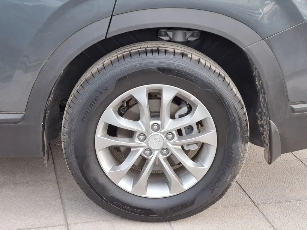 Hyundai Santa Fe 2.5 At año 2023