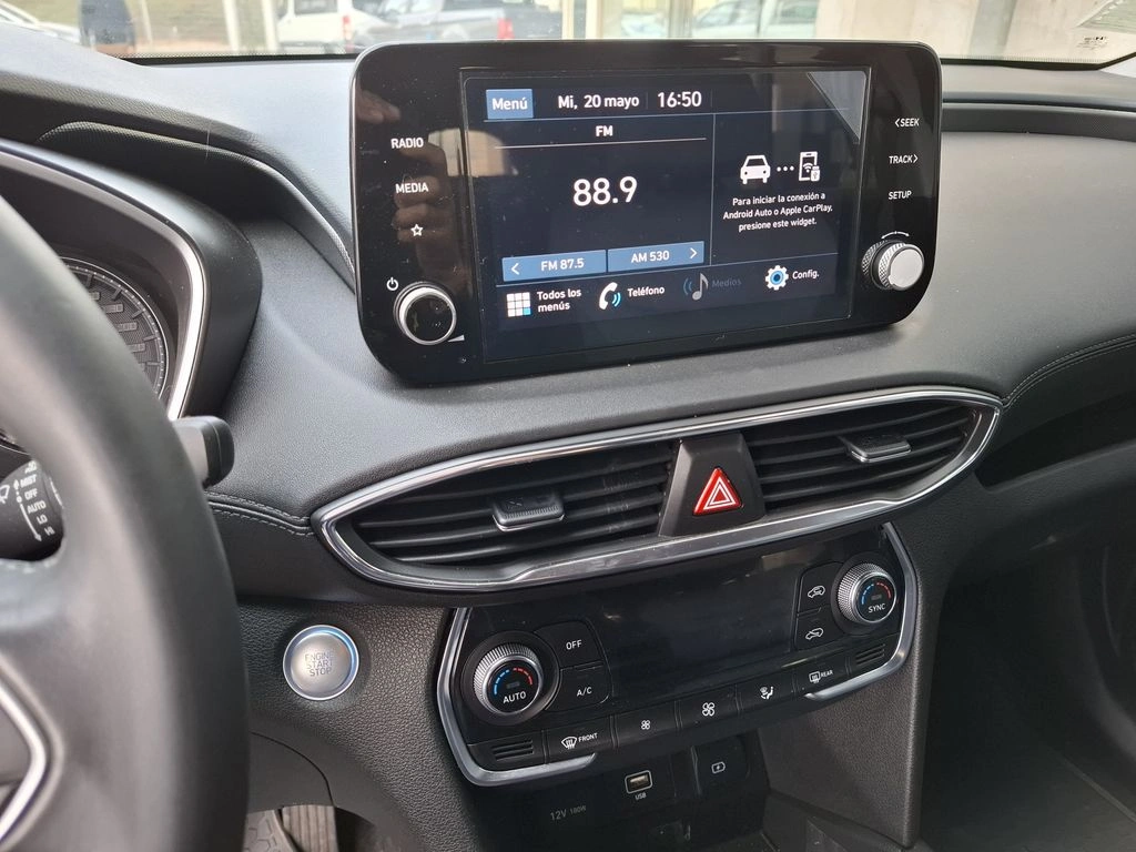 Hyundai Santa Fe 2.5 At año 2023