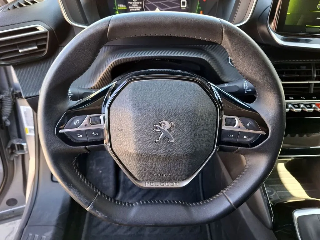 Peugeot 2008 Allure Pack año 2023
