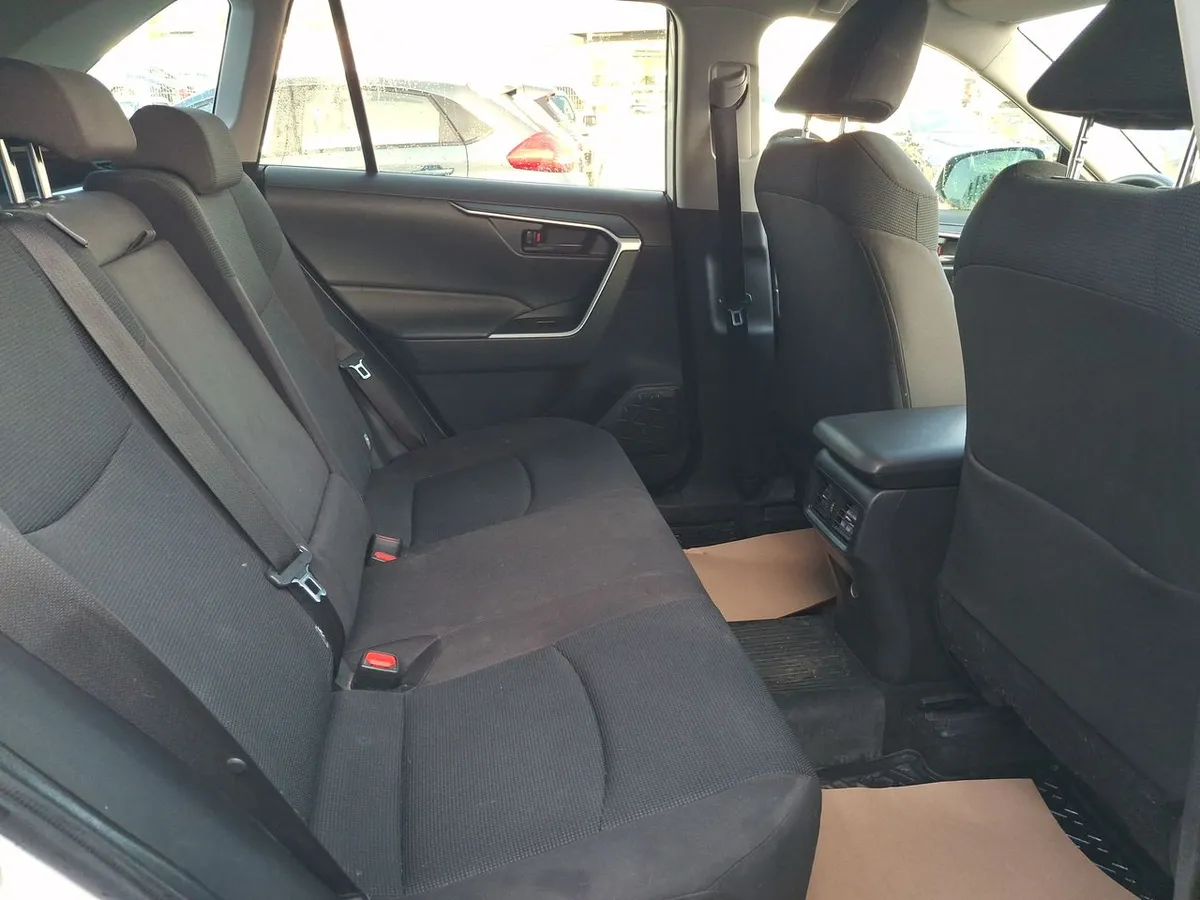Toyota Rav 4 2.0 Le 4x2 Cvt At 5p año 2022
