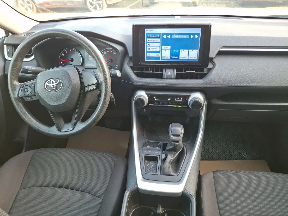 Toyota Rav 4 2.0 Le 4x2 Cvt At 5p año 2022