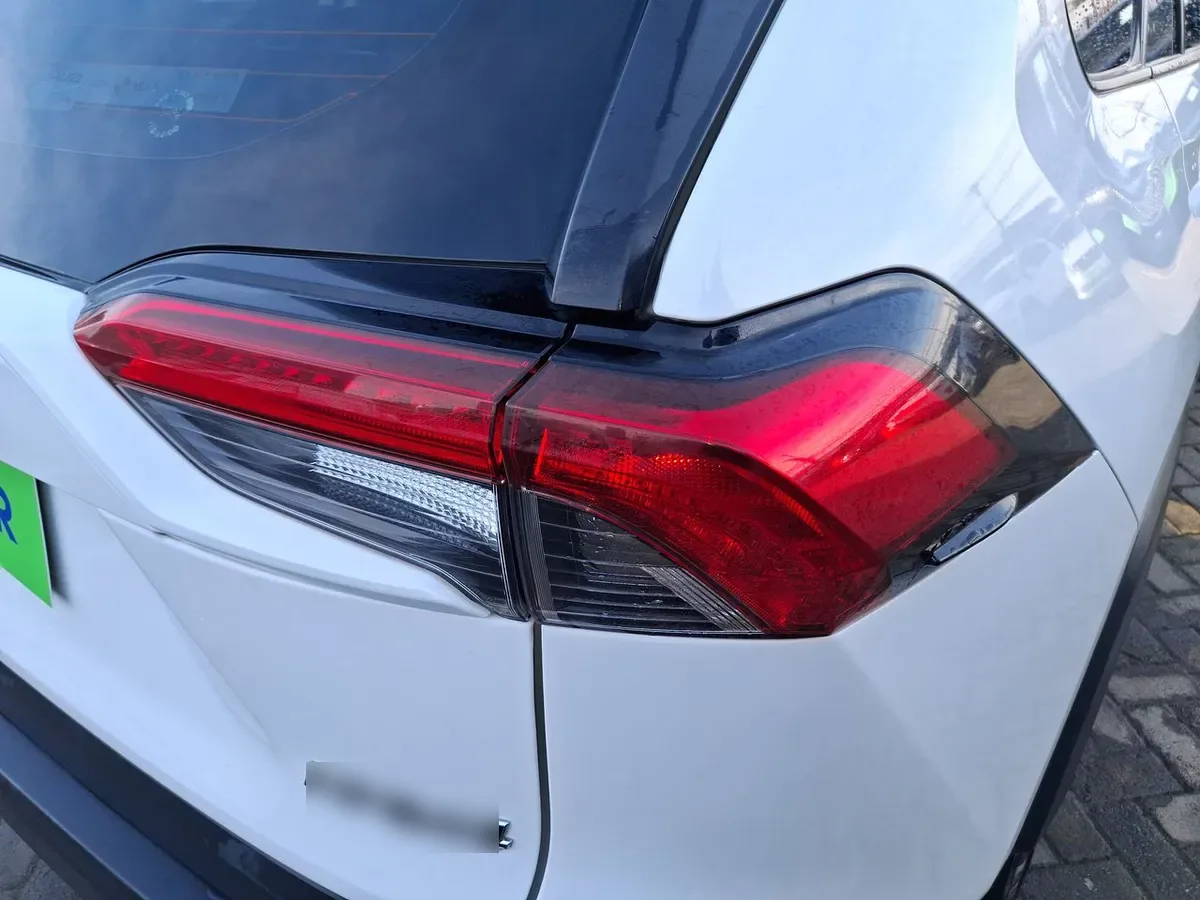 Toyota Rav 4 2.0 Le 4x2 Cvt At 5p año 2022