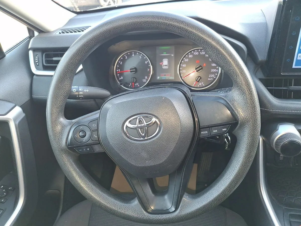 Toyota Rav 4 2.0 Le 4x2 Cvt At 5p año 2022