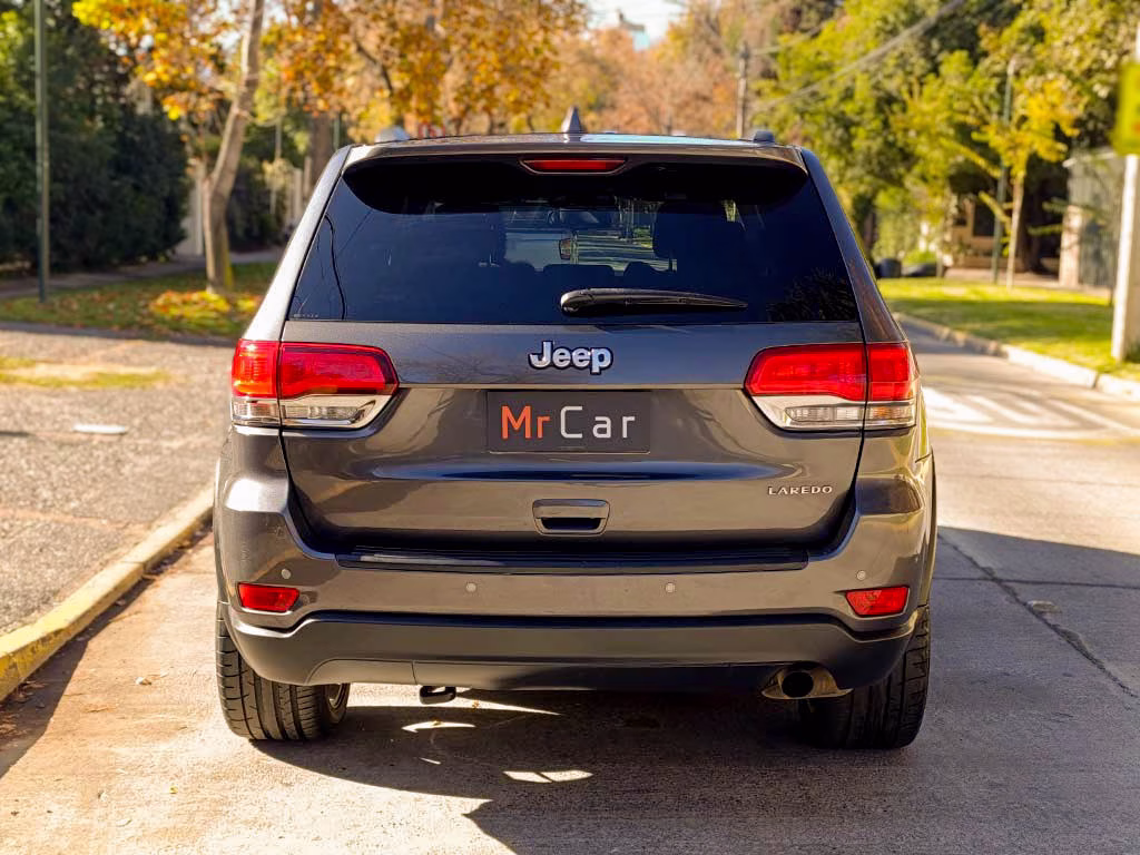 Jeep Grand Cherokee Laredo año 2014