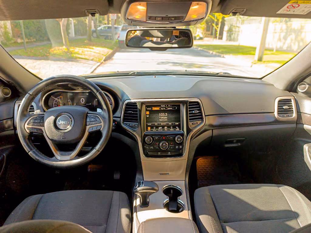 Jeep Grand Cherokee Laredo año 2014