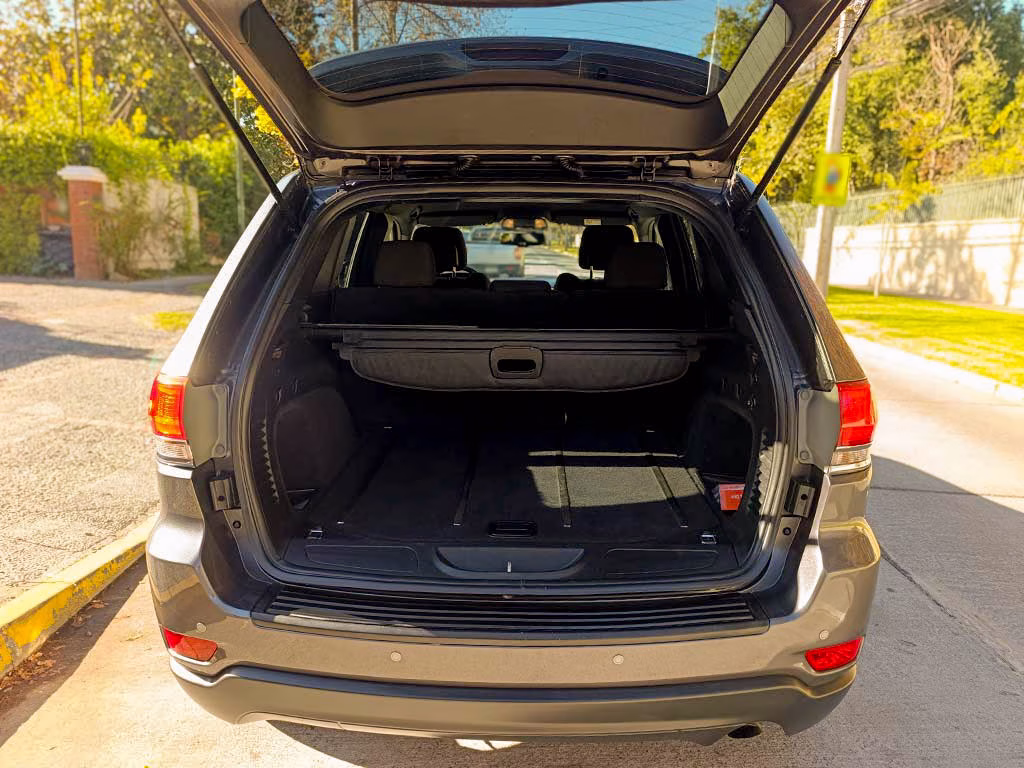 Jeep Grand Cherokee Laredo año 2014