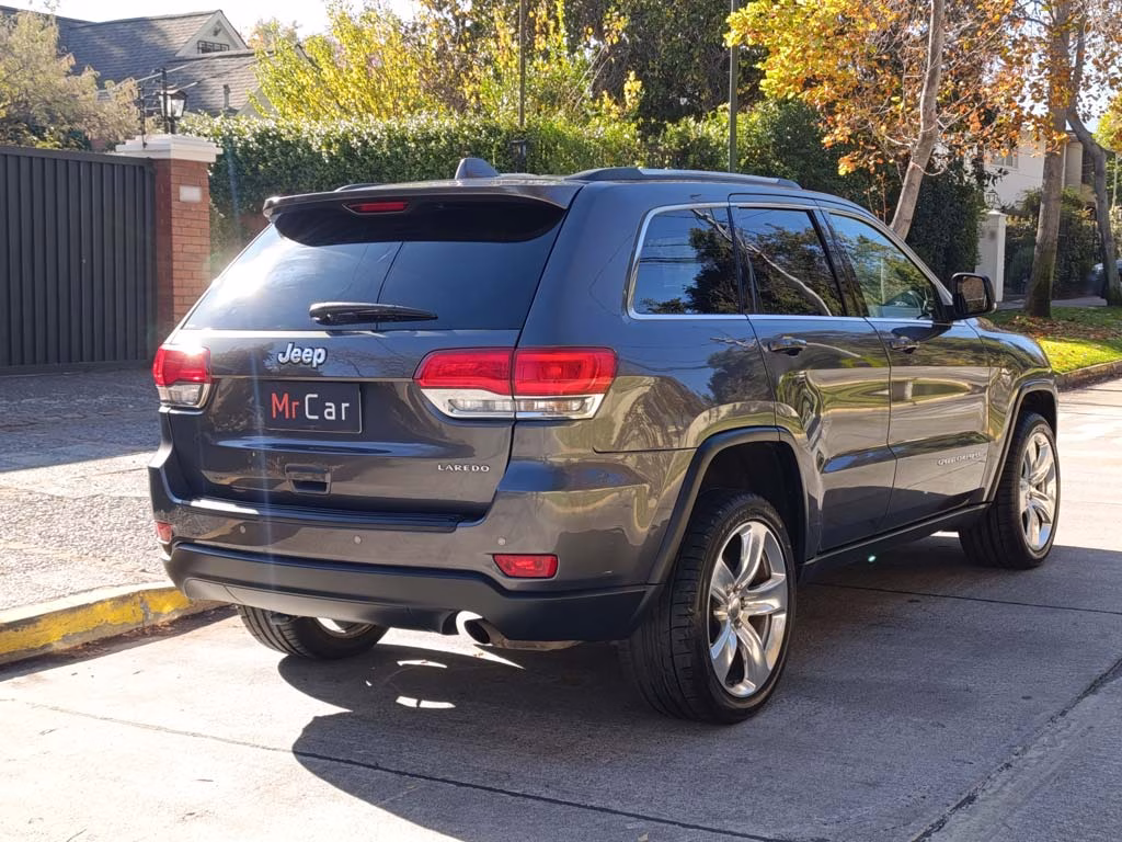 Jeep Grand Cherokee Laredo año 2014