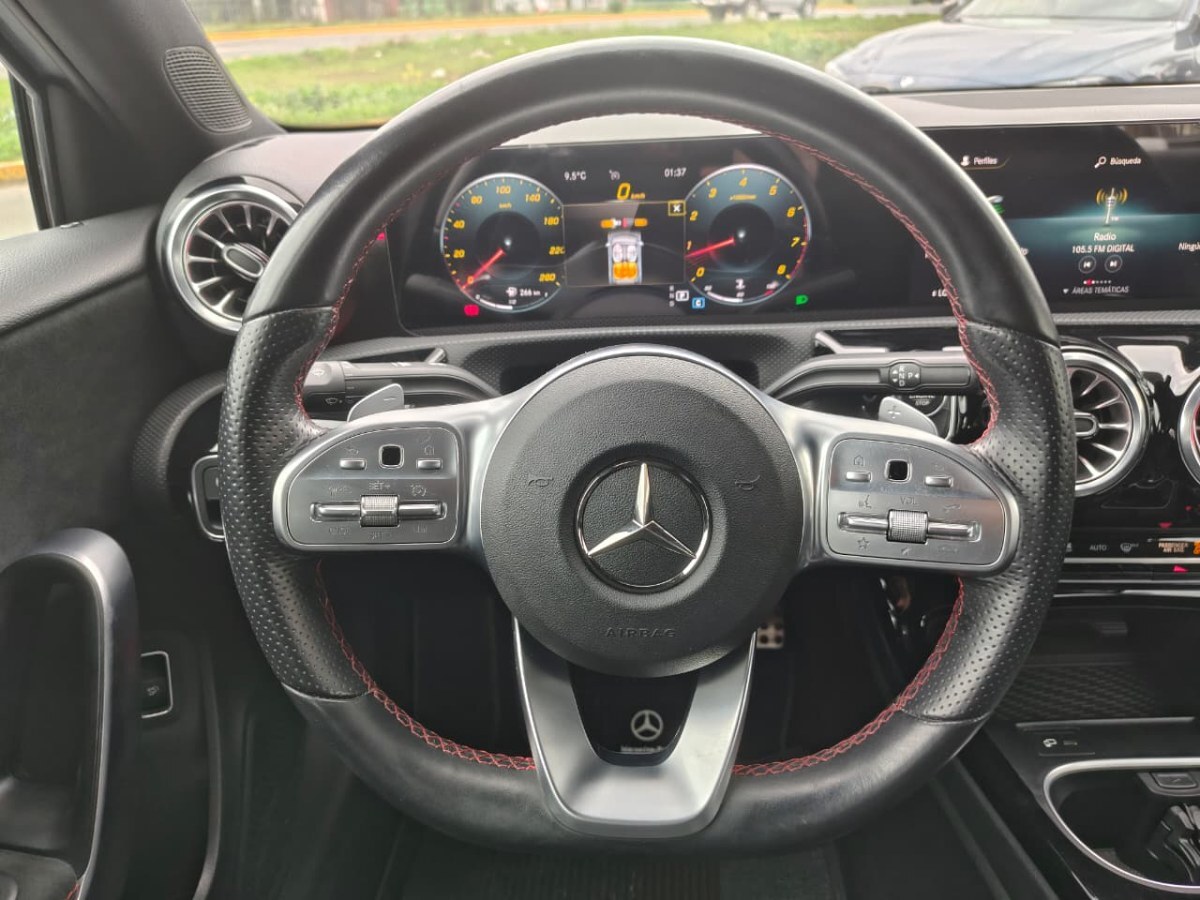 Mercedes-benz A200 A200 2.0 Sedan Aut año 2023