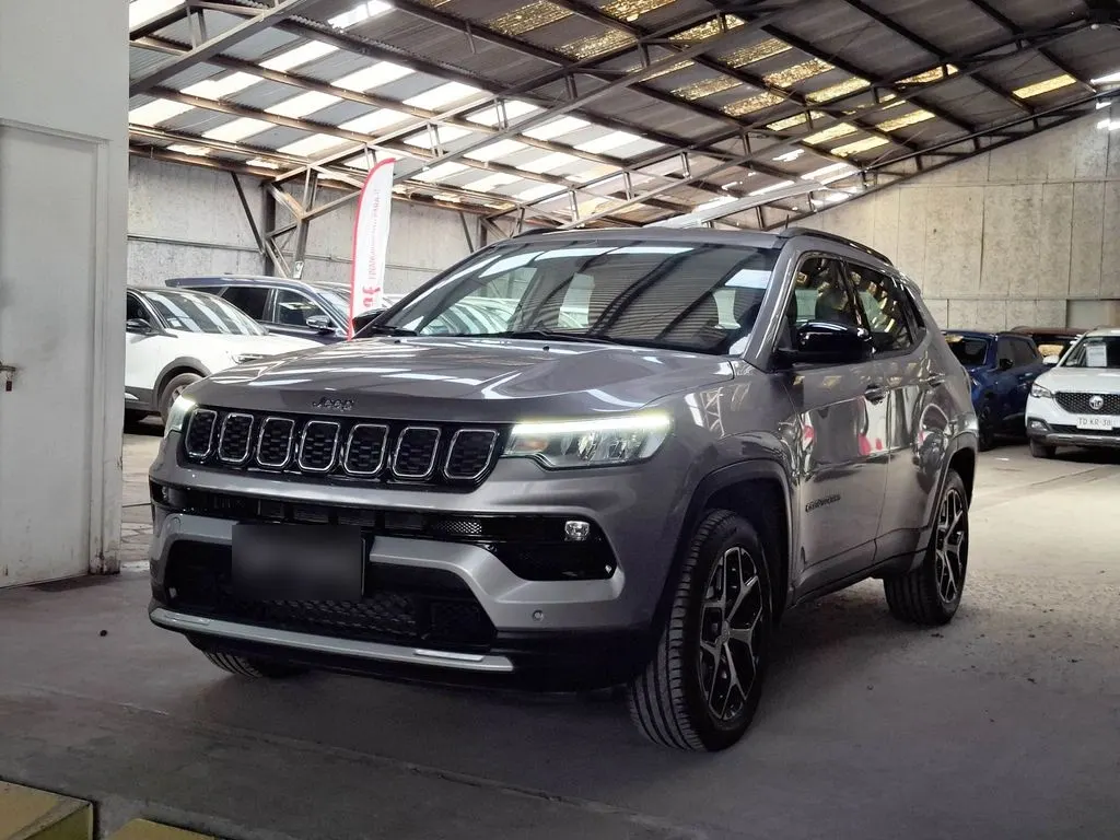 Jeep Compass Longitud año 2025