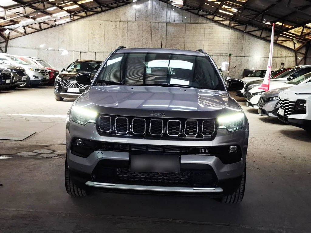 Jeep Compass Longitud año 2025