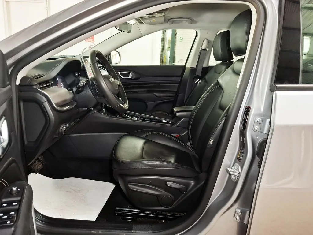 Jeep Compass Longitud año 2025