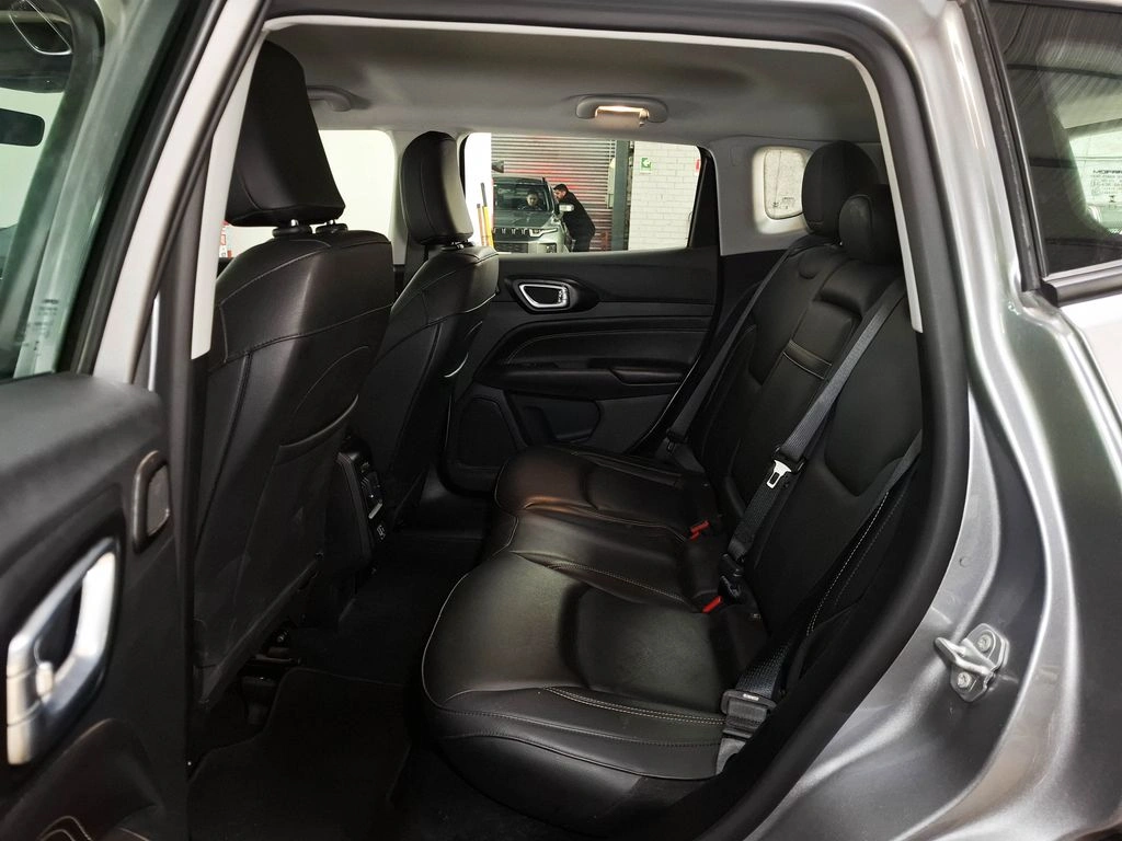 Jeep Compass Longitud año 2025