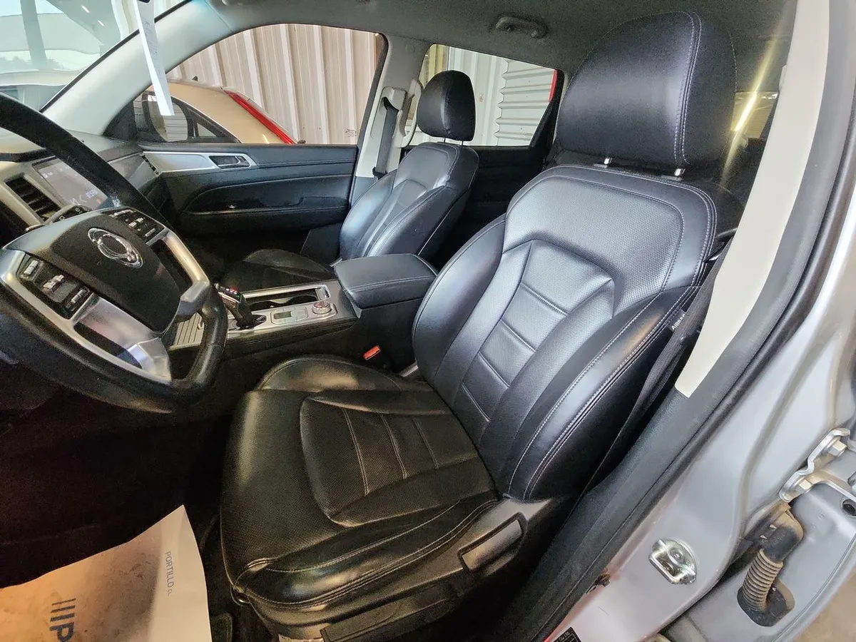 Ssangyong Rexton 2.2t Glx Diesel 4x4 6ab 8at 5p año 2023