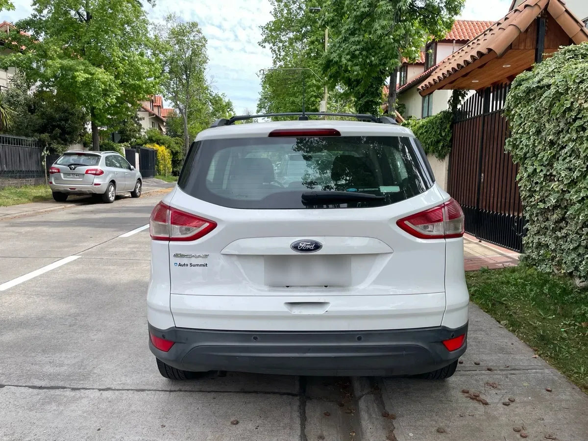 FORD ESCAPE 2.5 Xlt At 4x4 año 2013