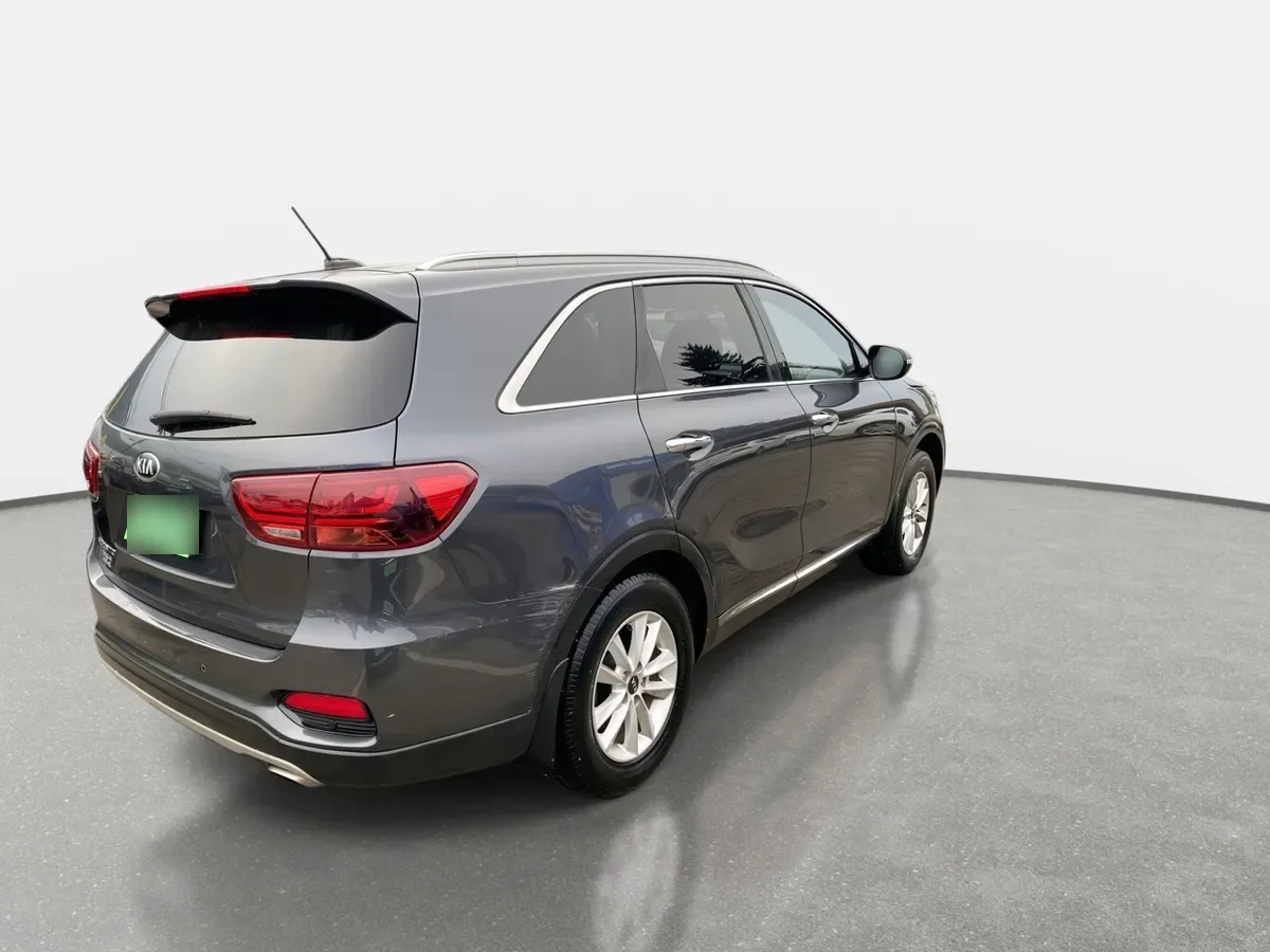 Kia Sorento 2.4 Ex 2wd Mt 5p año 2019