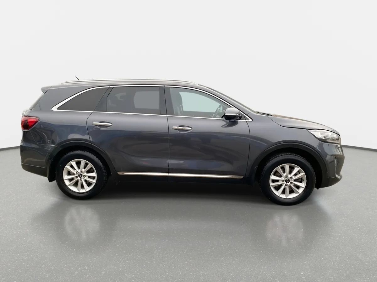 Kia Sorento 2.4 Ex 2wd Mt 5p año 2019