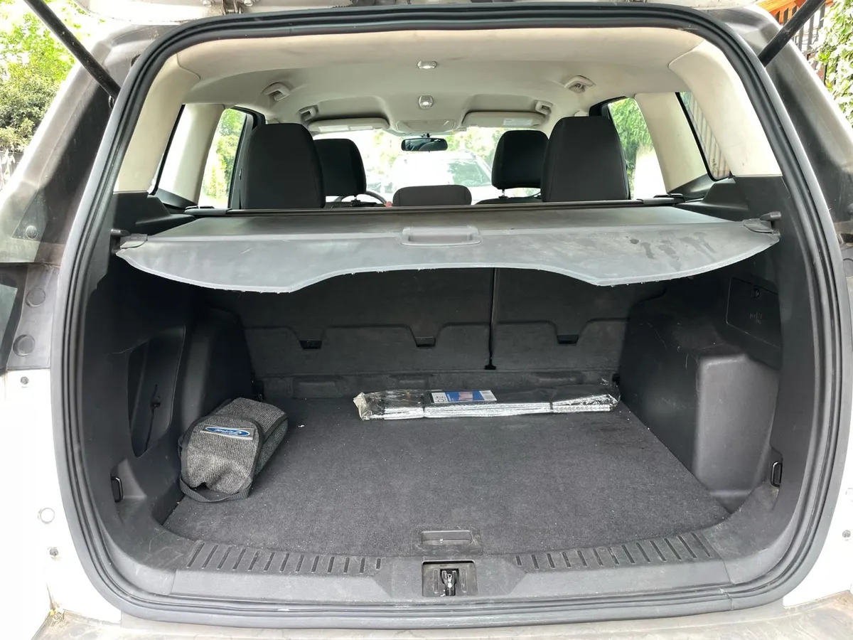 FORD ESCAPE 2.5 Xlt At 4x4 año 2013