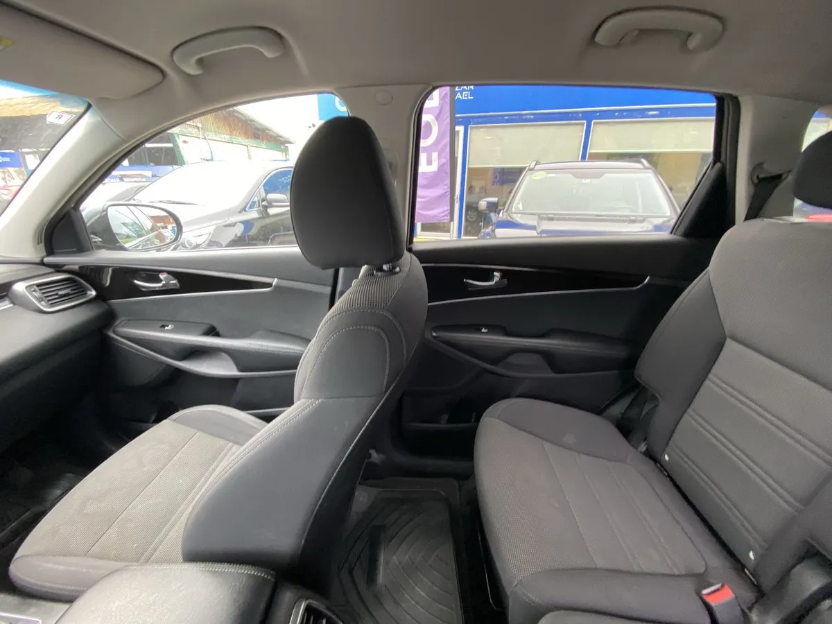 Kia Sorento 2.4 Ex 2wd Mt 5p año 2019