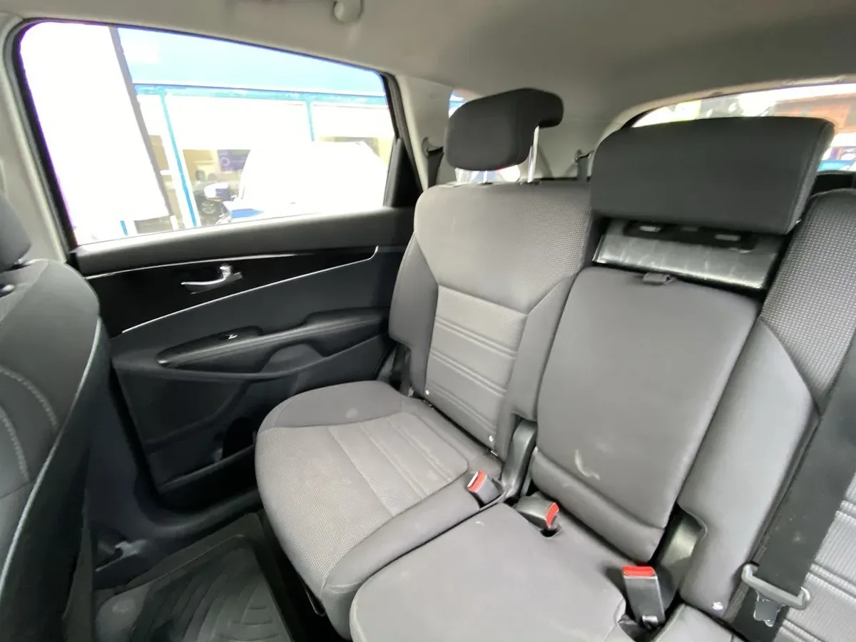 Kia Sorento 2.4 Ex 2wd Mt 5p año 2019