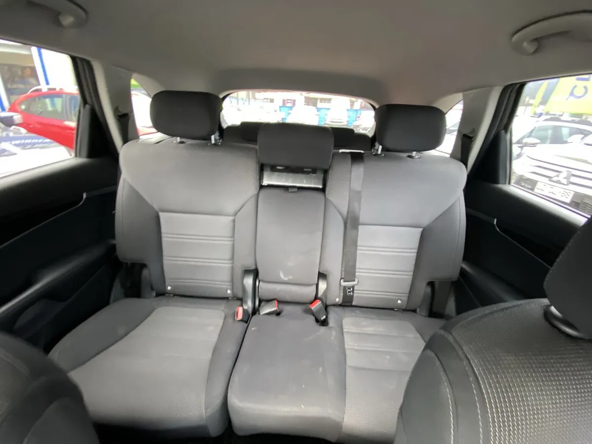 Kia Sorento 2.4 Ex 2wd Mt 5p año 2019