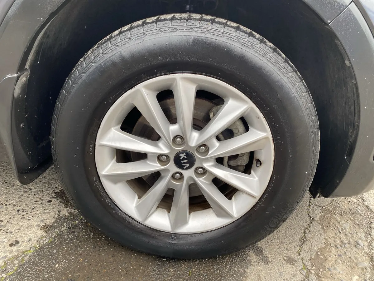 Kia Sorento 2.4 Ex 2wd Mt 5p año 2019