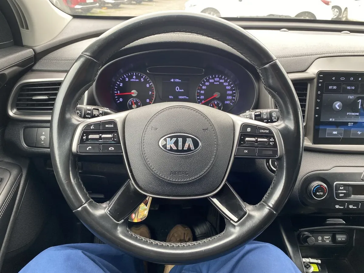 Kia Sorento 2.4 Ex 2wd Mt 5p año 2019