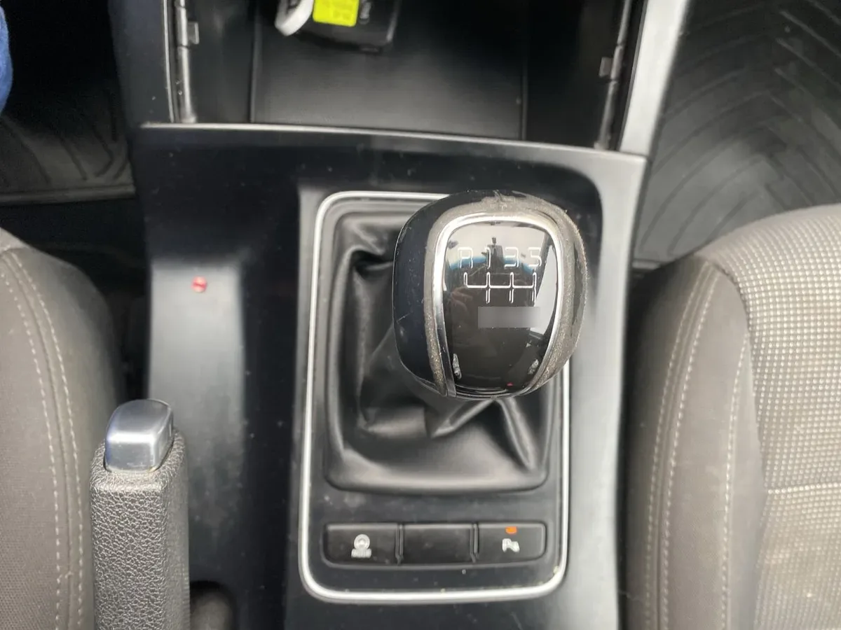 Kia Sorento 2.4 Ex 2wd Mt 5p año 2019