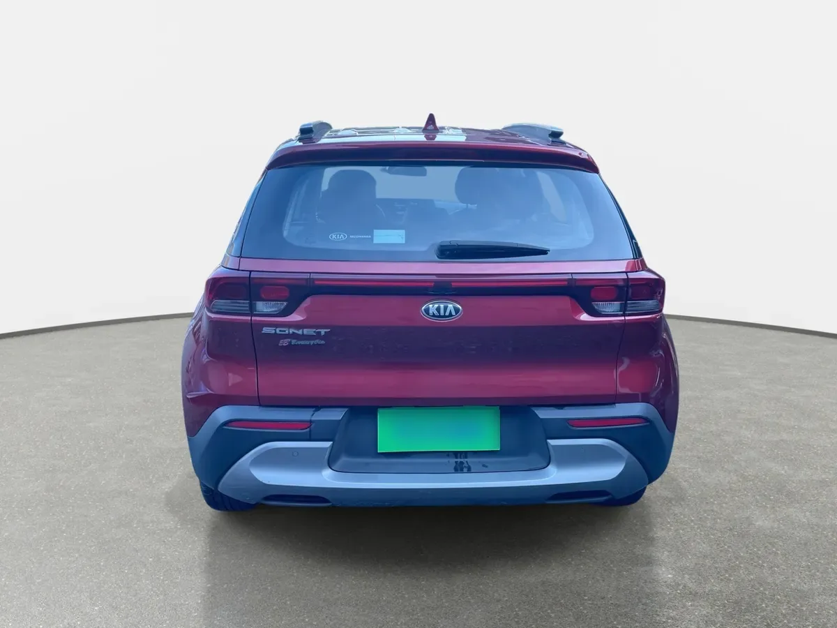 Kia Sonet 1.5 Ex 4x2 6mt 5p año 2021
