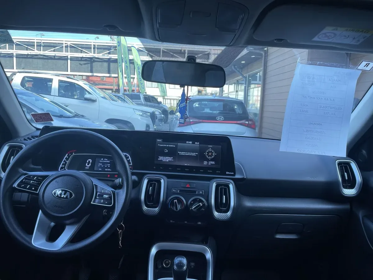 Kia Sonet 1.5 Ex 4x2 6mt 5p año 2021