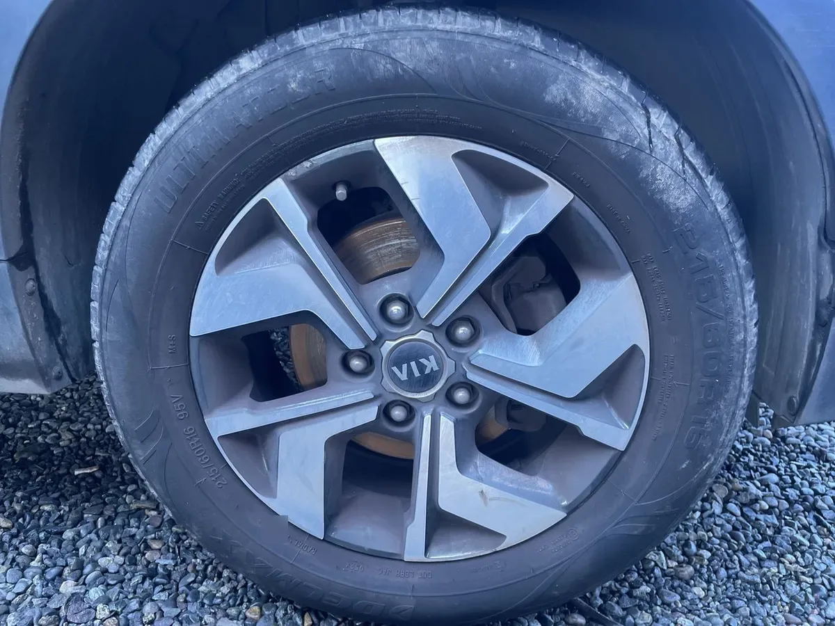 Kia Sonet 1.5 Ex 4x2 6mt 5p año 2021