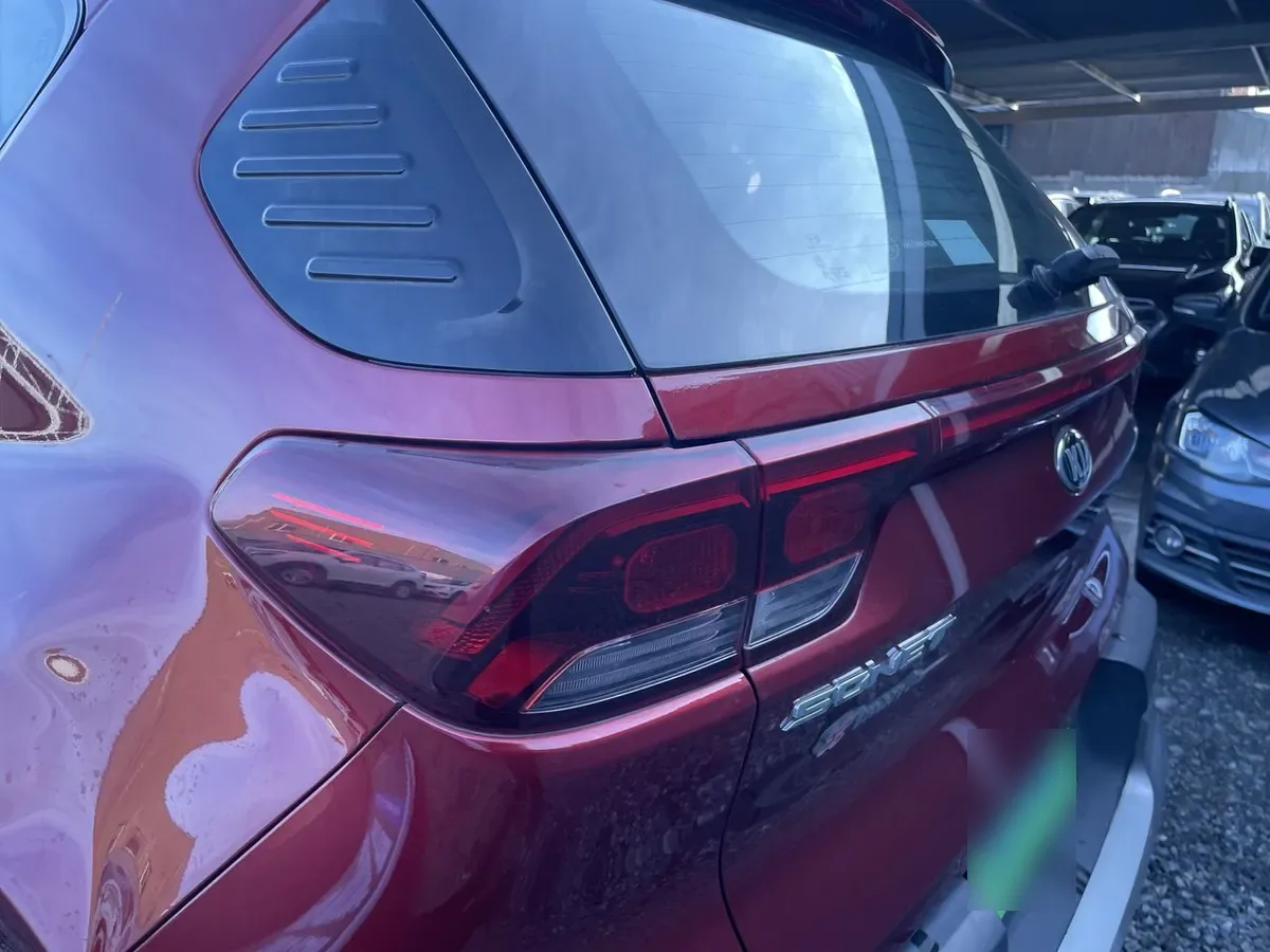 Kia Sonet 1.5 Ex 4x2 6mt 5p año 2021
