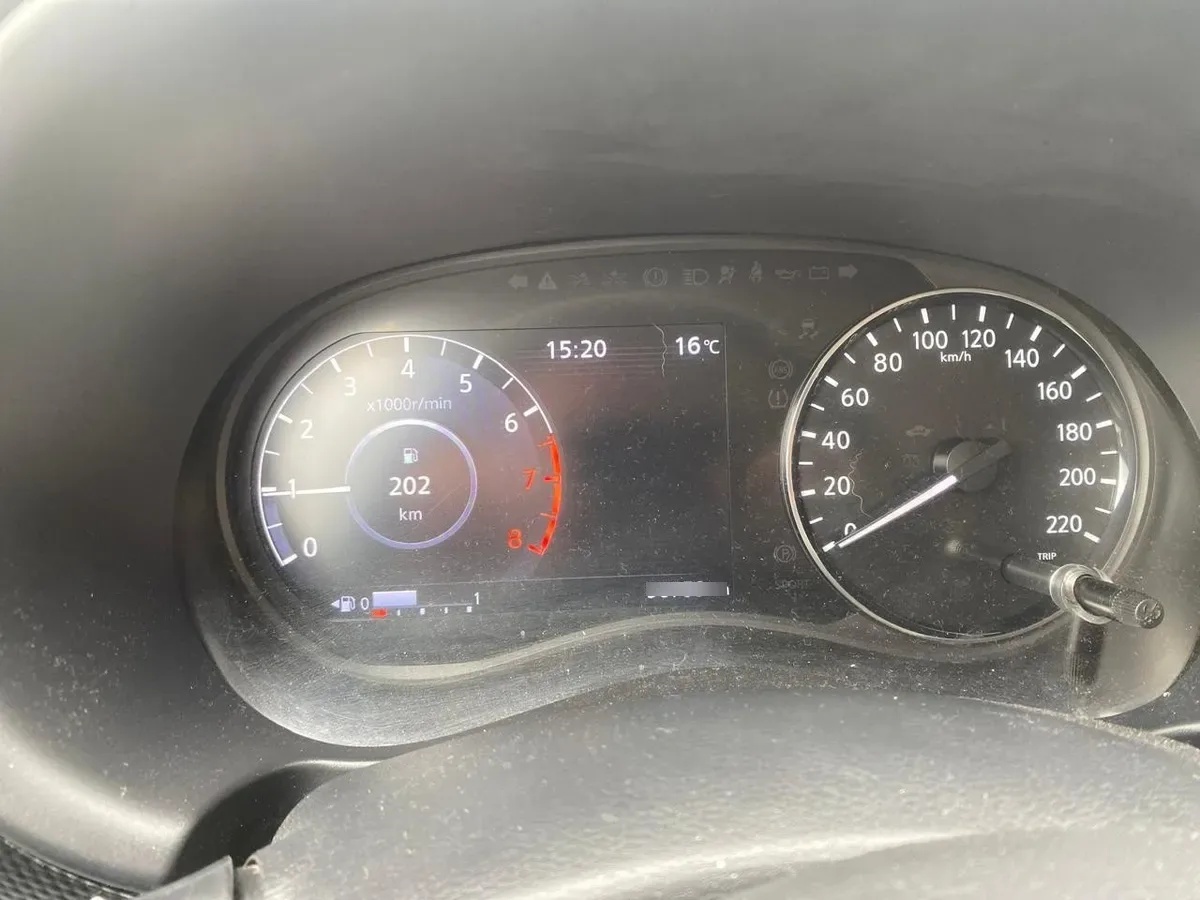 NISSAN KICKS 1.6 Sense Mt año 2021