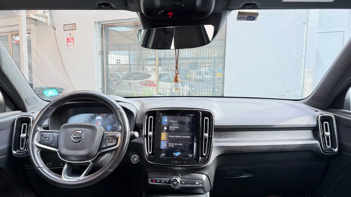 Volvo Xc40 2.0 T4 R-Design Auto año 2021