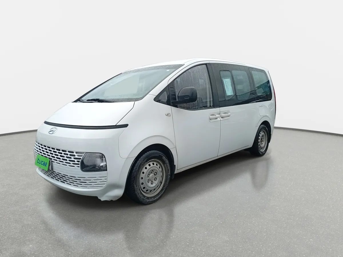 Hyundai Staria 2.2 Us4 Mb Crdi Diesel 2wd 9p At 5p año 2023