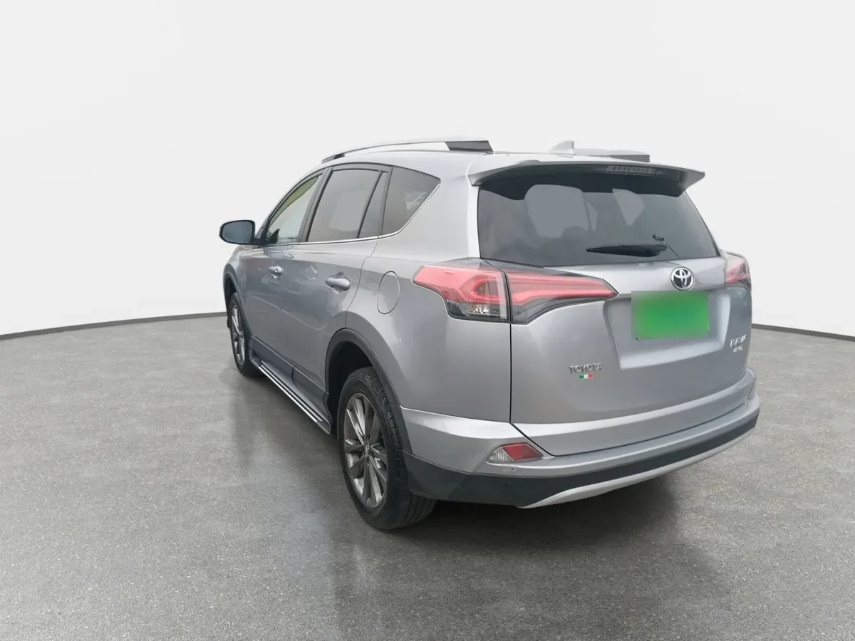 Toyota Rav 4 2.5 Adventure 4x4 At 5p año 2019
