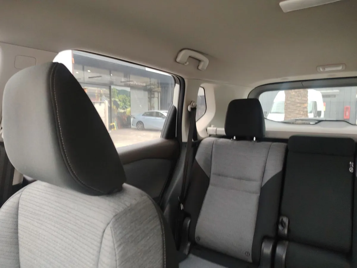 Nissan X-Trail 2.5 Sense Mc 4x2 2row Cvt At 5p año 2023