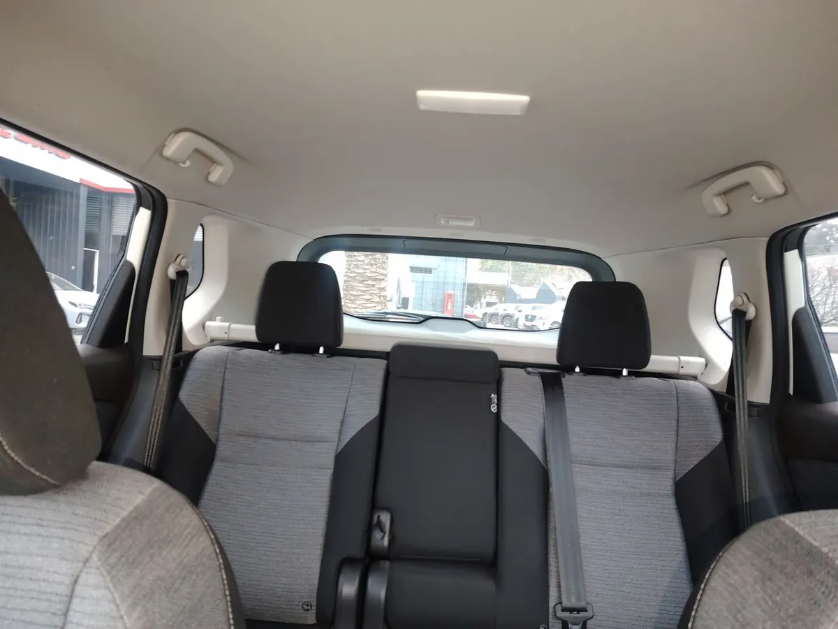 Nissan X-Trail 2.5 Sense Mc 4x2 2row Cvt At 5p año 2023