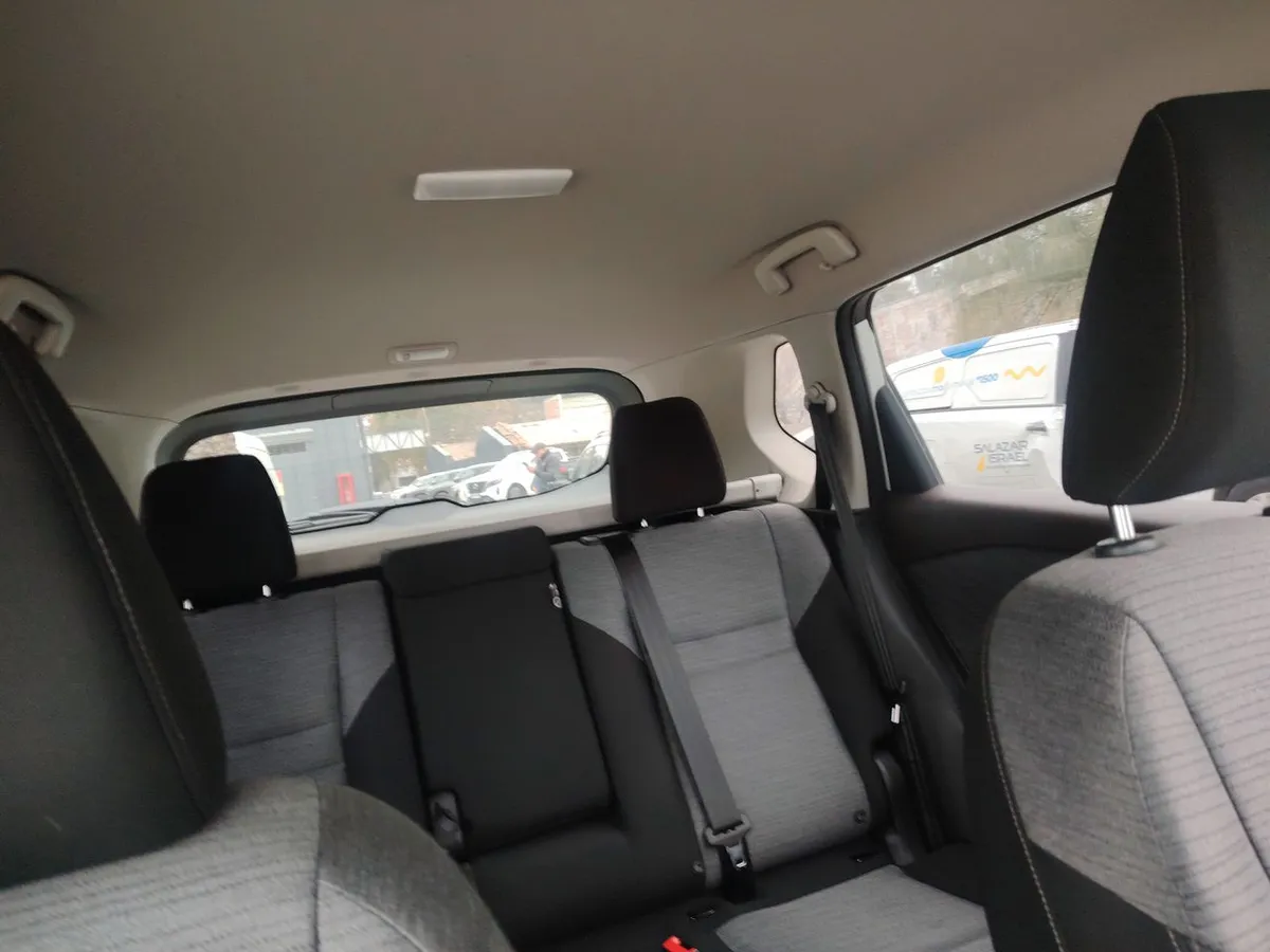 Nissan X-Trail 2.5 Sense Mc 4x2 2row Cvt At 5p año 2023