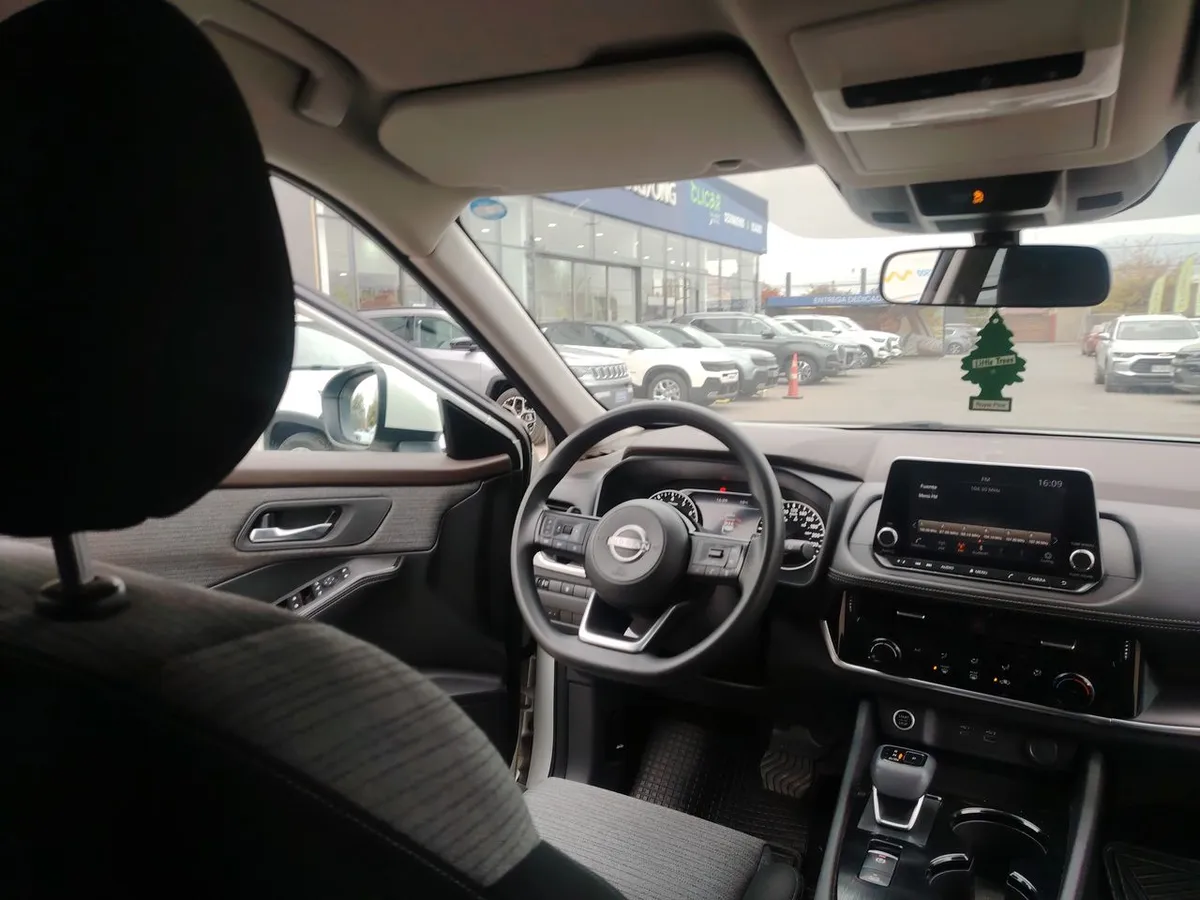 Nissan X-Trail 2.5 Sense Mc 4x2 2row Cvt At 5p año 2023