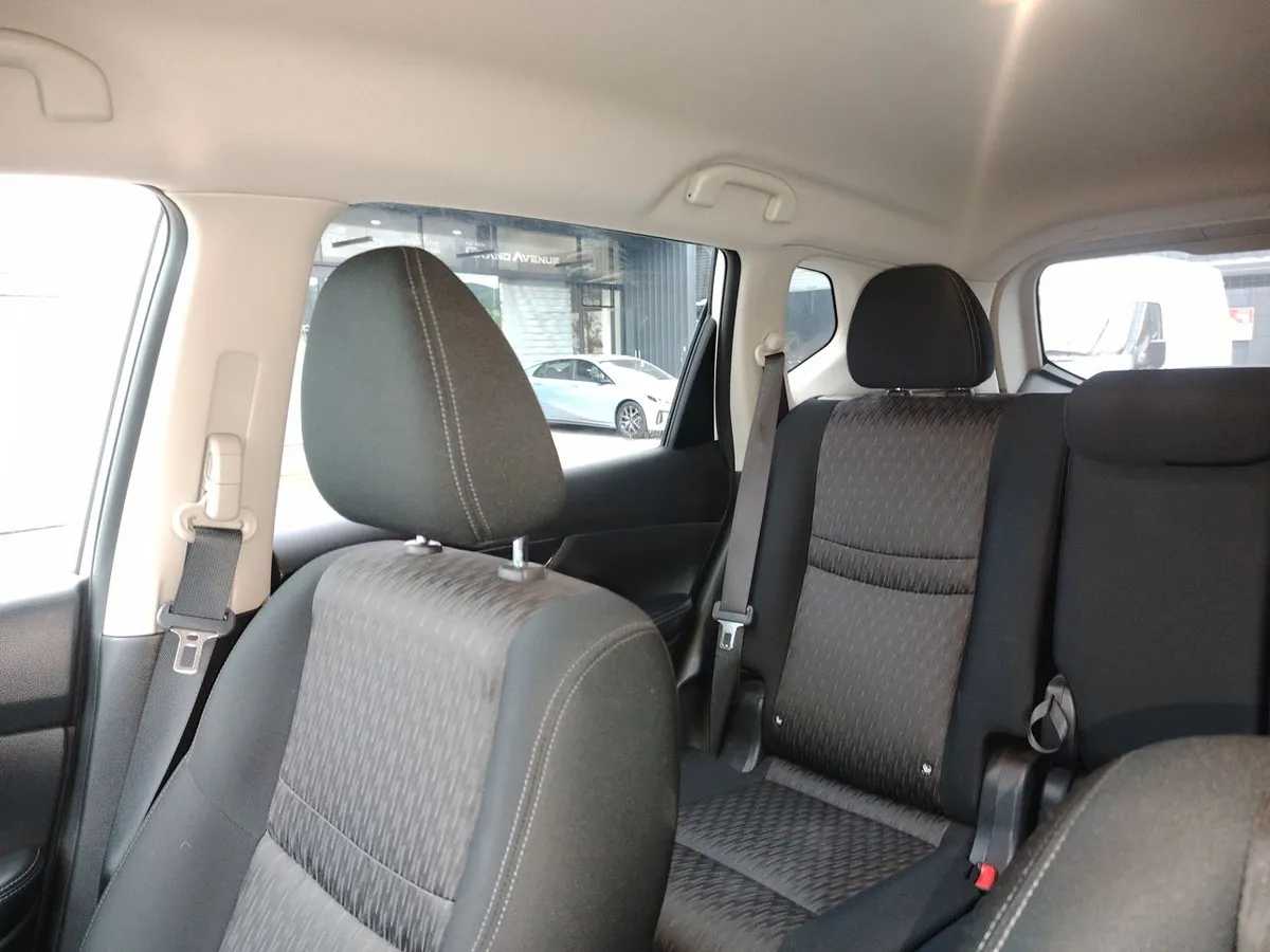 Nissan X-Trail 2.5 Sense Mc 4x2 Cvt At 5p año 2022