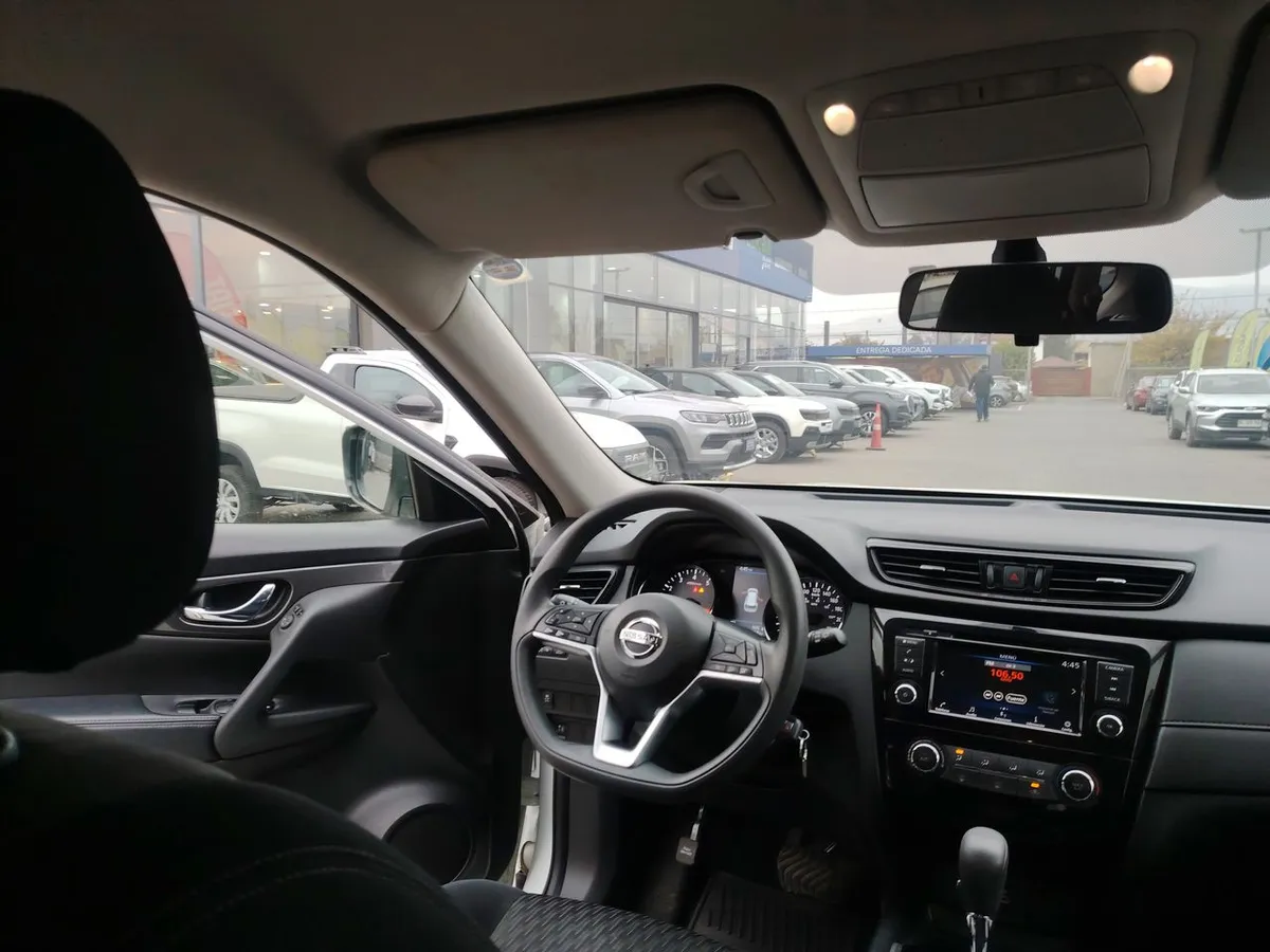 Nissan X-Trail 2.5 Sense Mc 4x2 Cvt At 5p año 2022