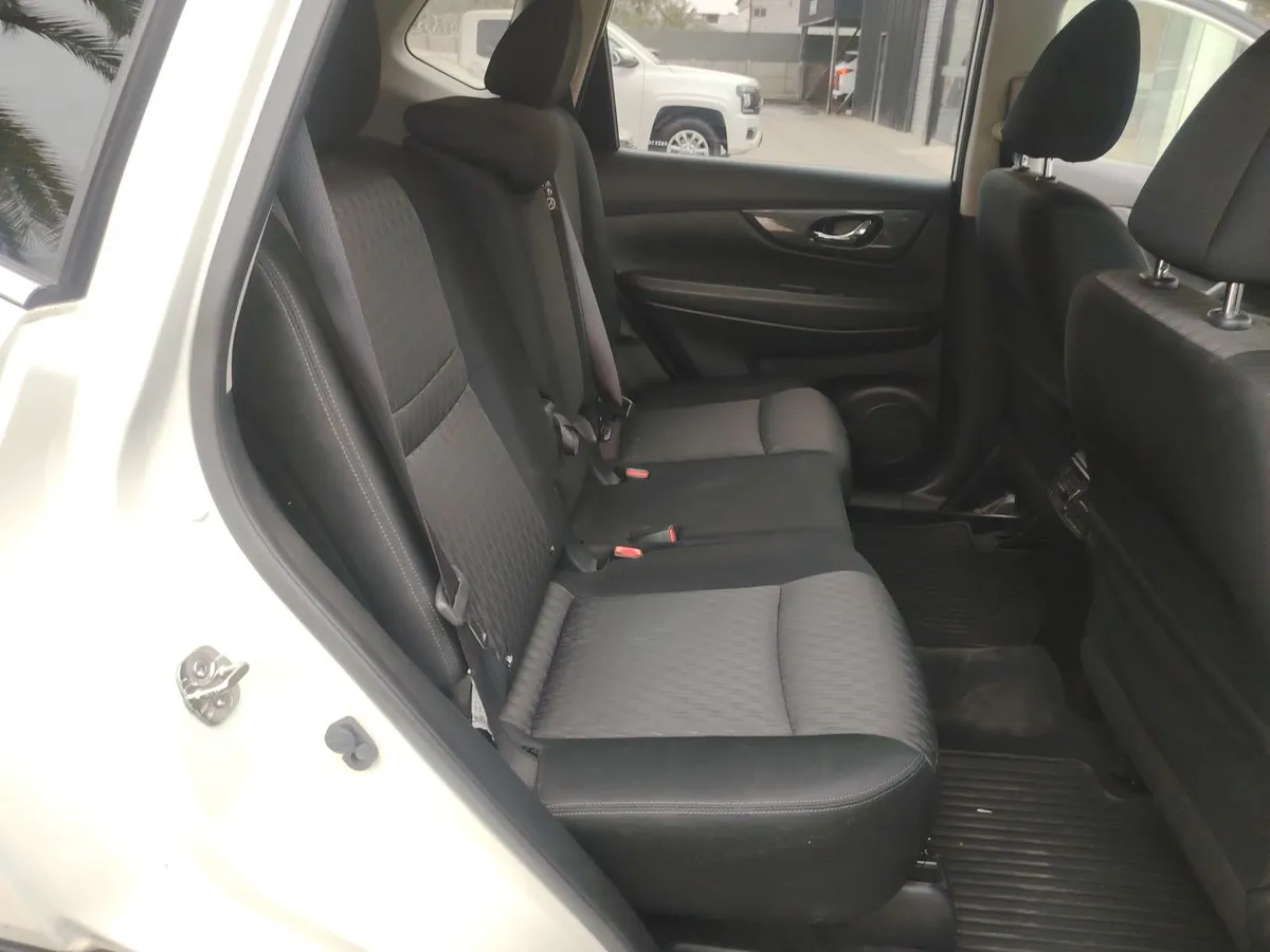 Nissan X-Trail 2.5 Sense Mc 4x2 Cvt At 5p año 2022